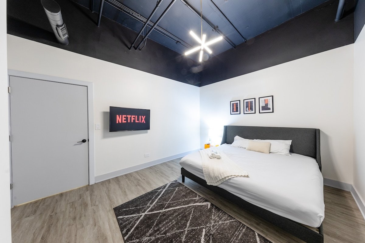 Michigan 6BR Luxury Loft Suite |South Loop Chicago gallery image 5