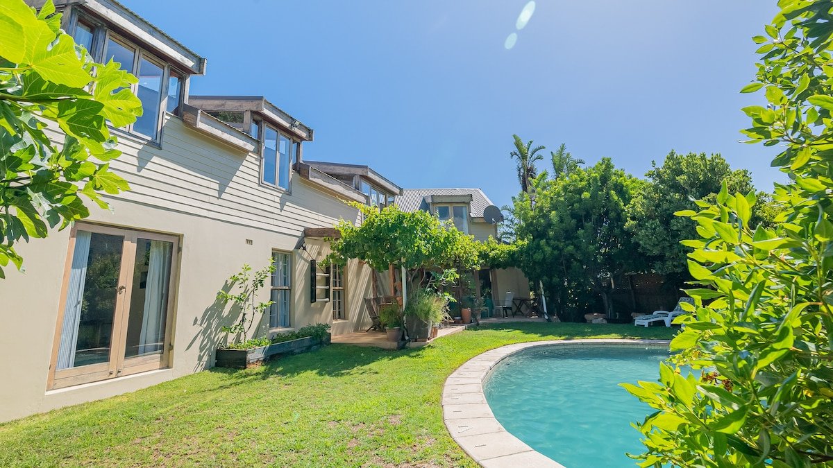 Spacious Family Home in a secure mountain estate gallery image 3