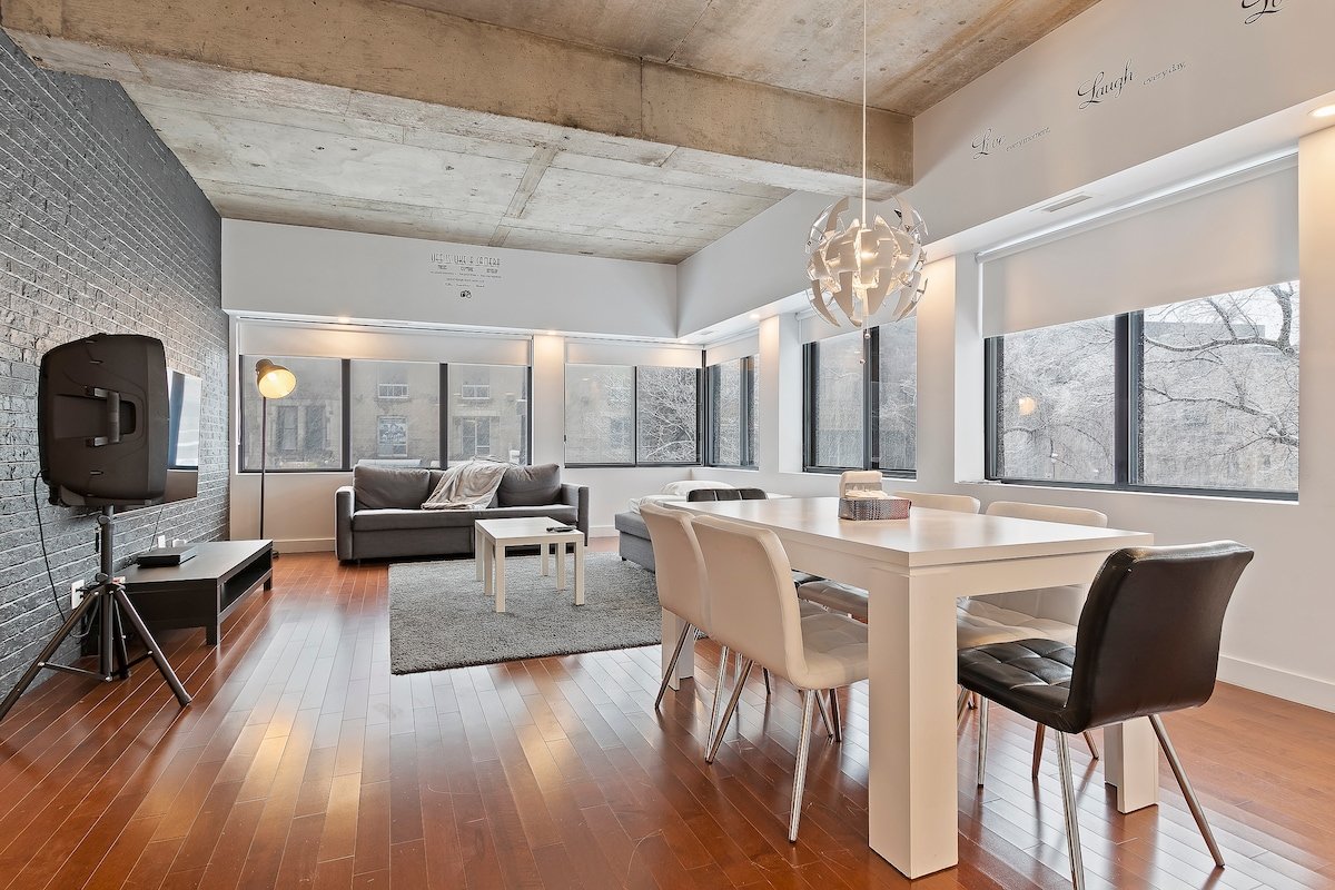 Location – Rooftop terrace – Free Parking! gallery image 2