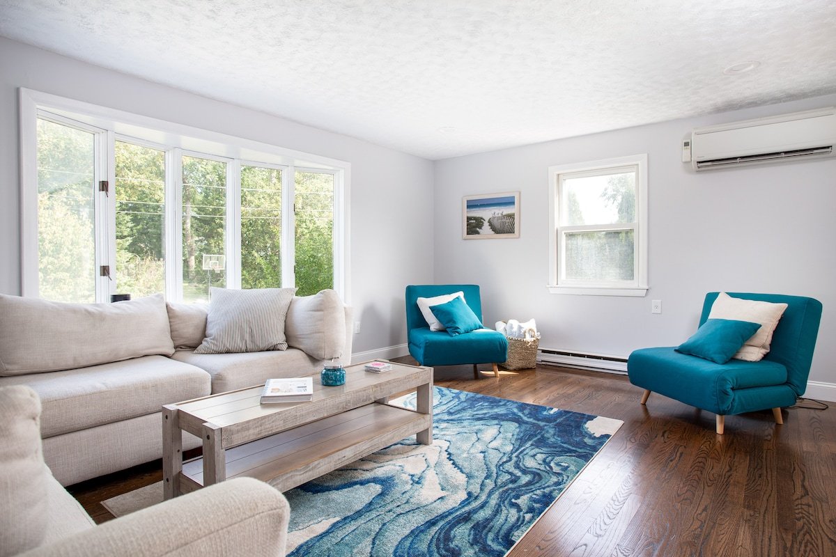 Take Paradise to the Beach! Newport East! gallery image 5