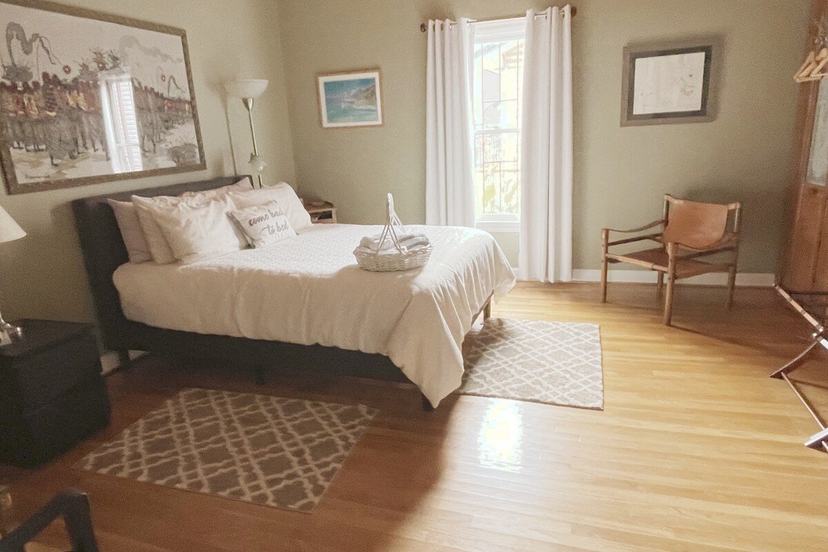 D’town gated home firepit/pk6cars, Pets/PickleBall gallery image 4