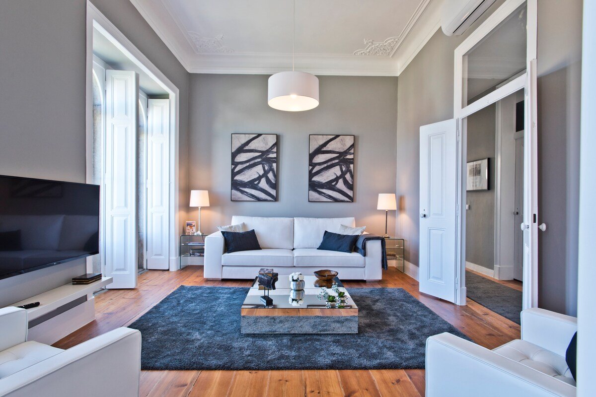 An apartment with an amazing terrace gallery image 3