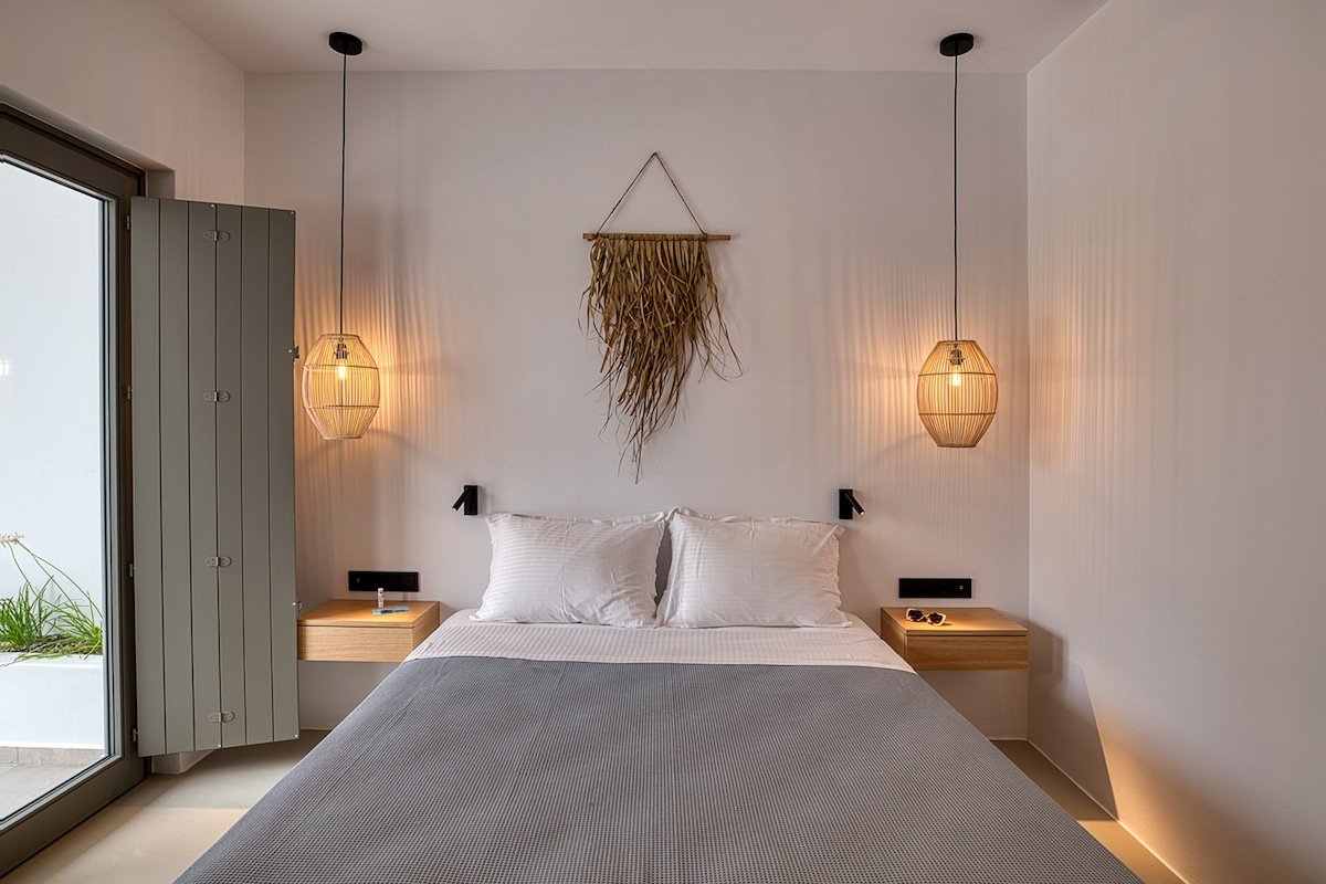 Clementina Paros – Apartment with Garden View gallery image 3