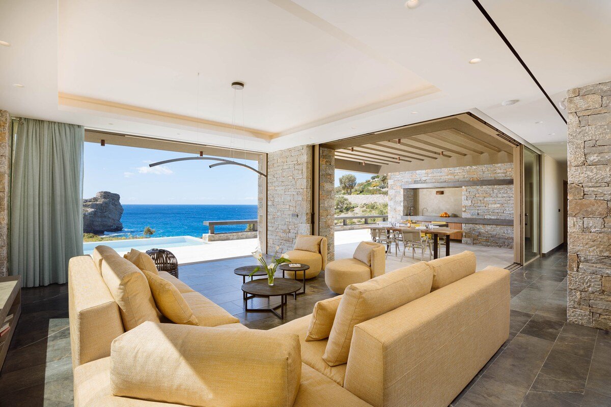 Villa Ocean, 3 BD, 2 BA, infinity pool, sea view! gallery image 4