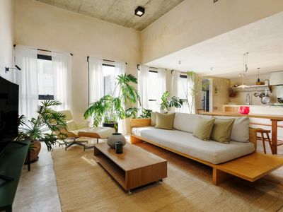 Elegant 2 bdr Duplex w/ Private Rooftop grill