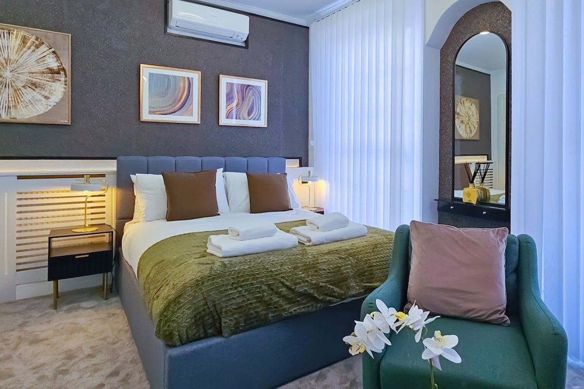 2 Bedroom Flat in Paddington gallery image 2