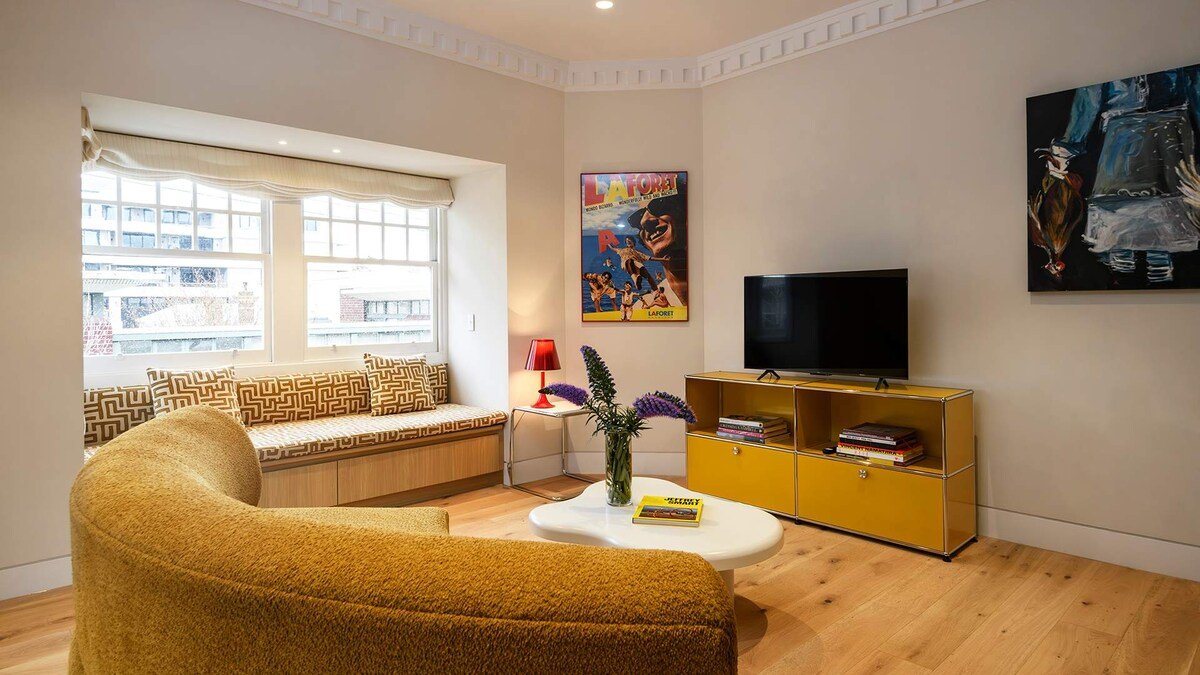 The Green Room gallery image 4