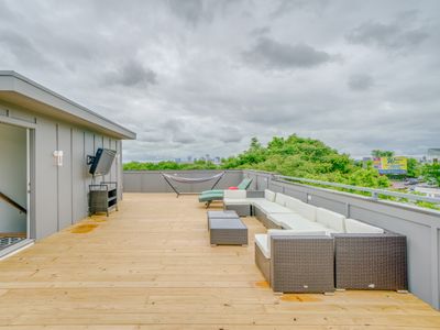 Movie Theater Rooftop Views 2 units Luxury Retreat