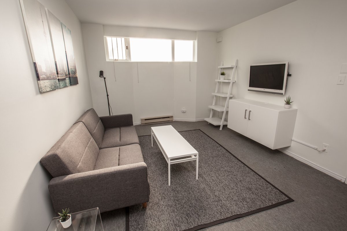 DUNDAS SQUARE – Spacious Bunker – with 2 Desks