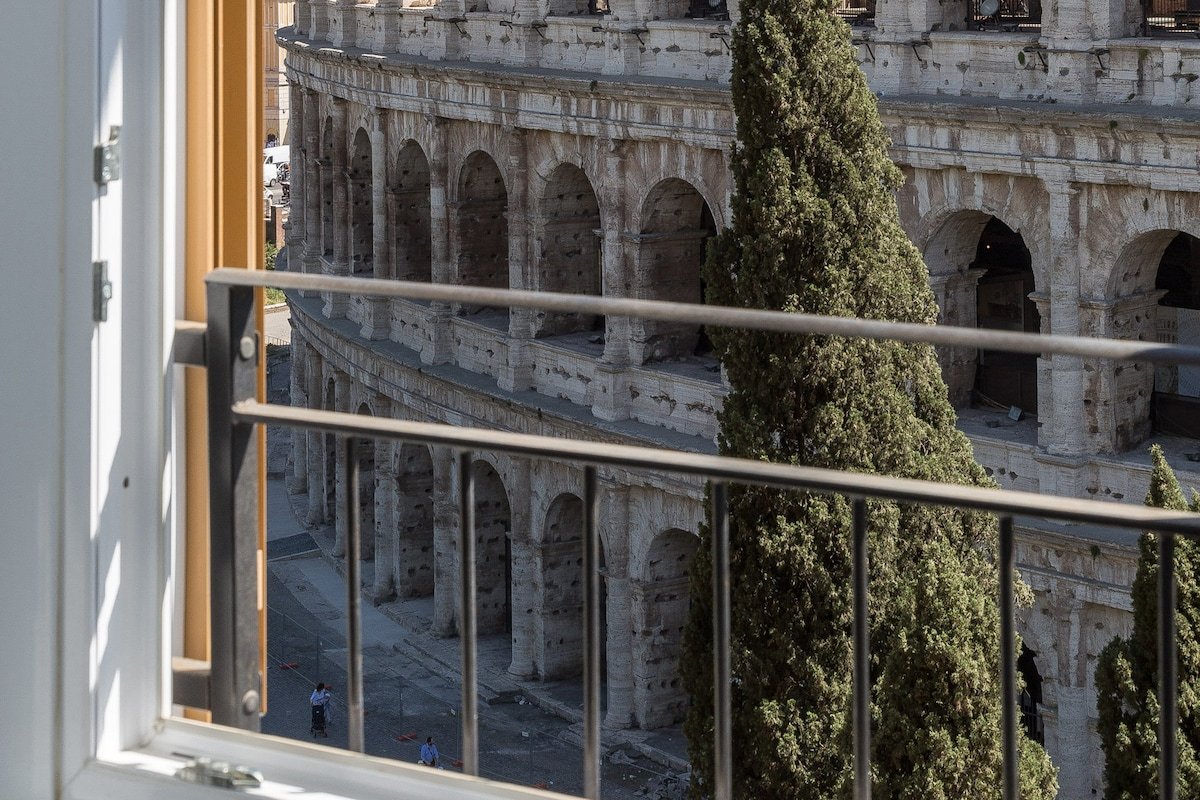 Amazing Colosseo 2 gallery image 3