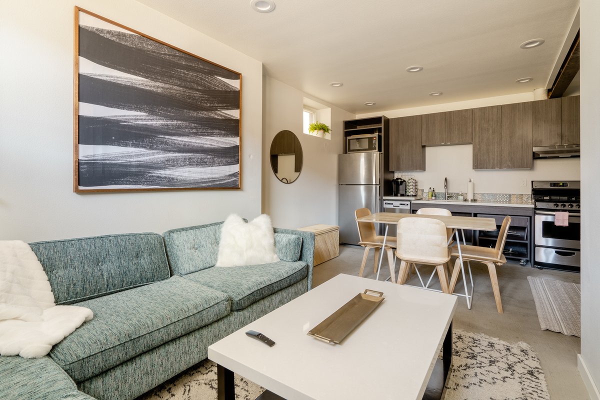 3BR • Sleeps 8 • Foodie Haven • SE Portland