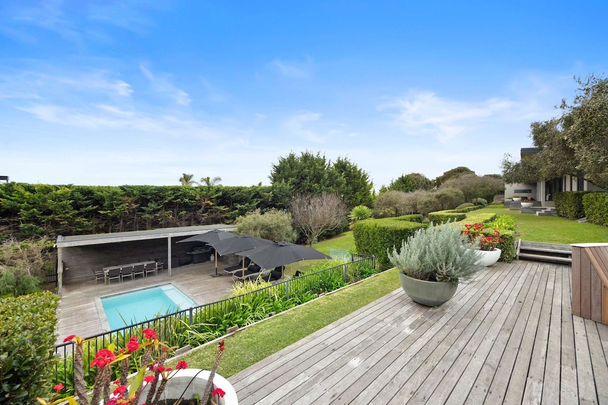Portsea Sanctuary, Gas Heat Pool & Gardens gallery image 5