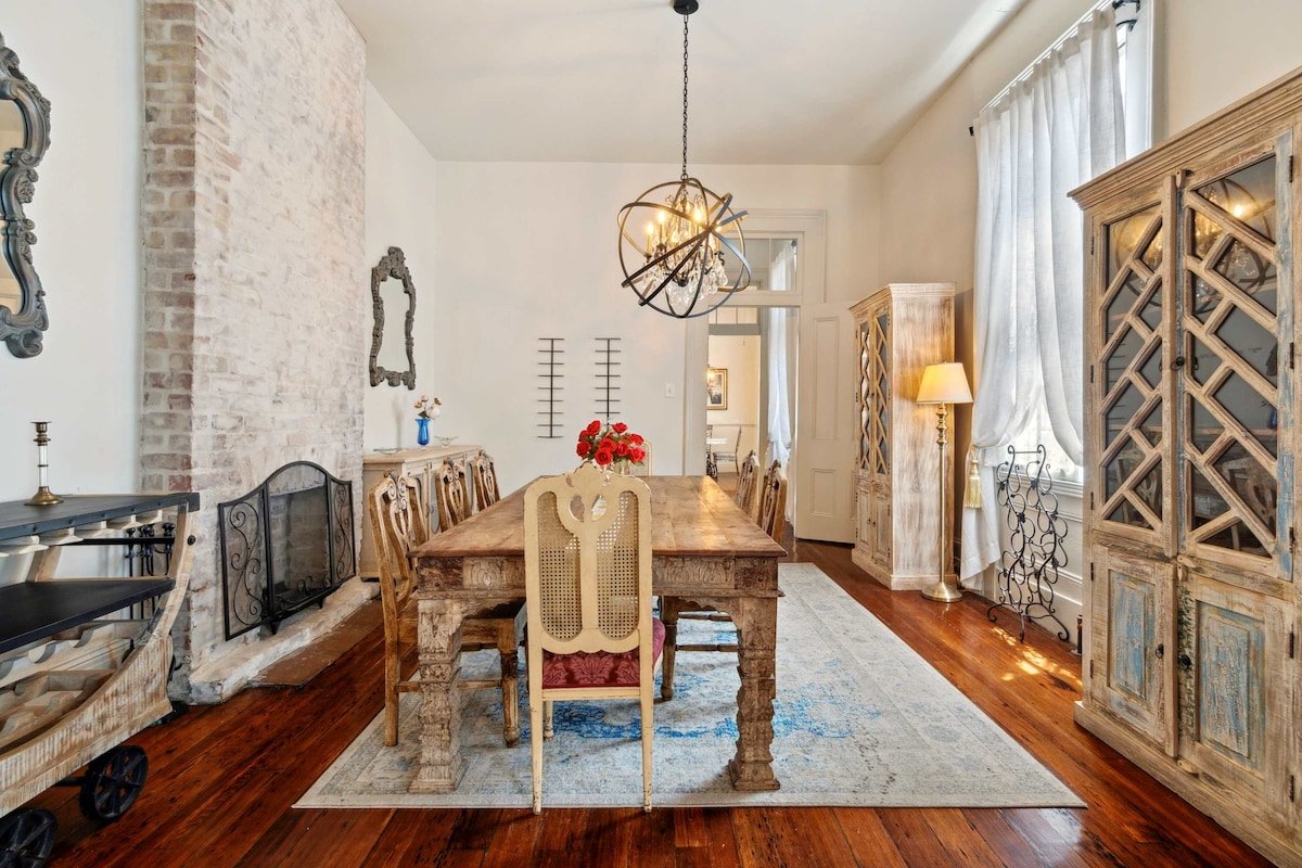 Bright Villa w Heated Pool & Pool Table 5br|4ba gallery image 5