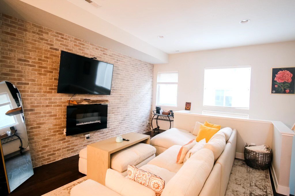 LoHi Townhome with Rooftop Deck & Mountain Views gallery image 3