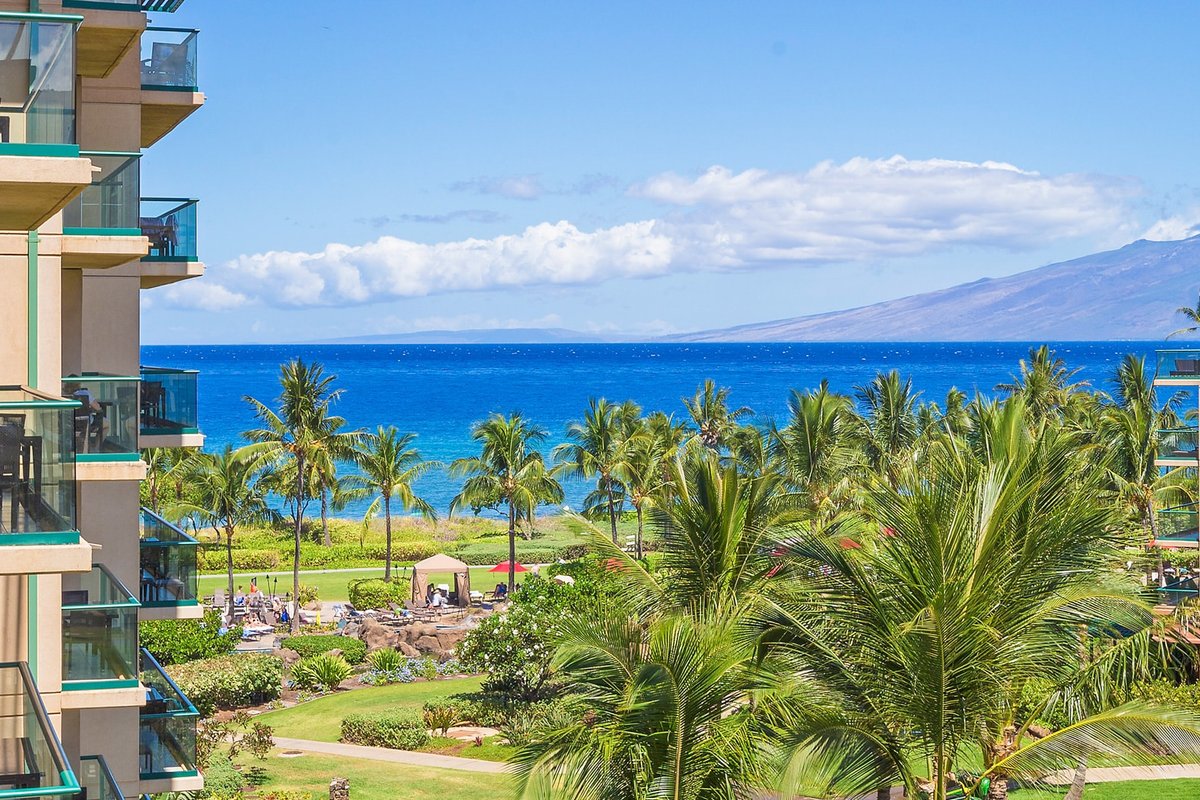 Maui Resort Rentals: Honua Kai 4BR XL Balcony