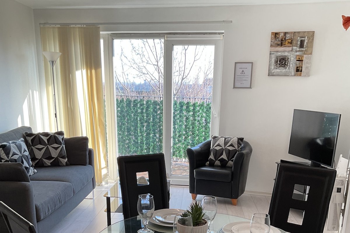 Intimate Stay @ 28 gallery image 2