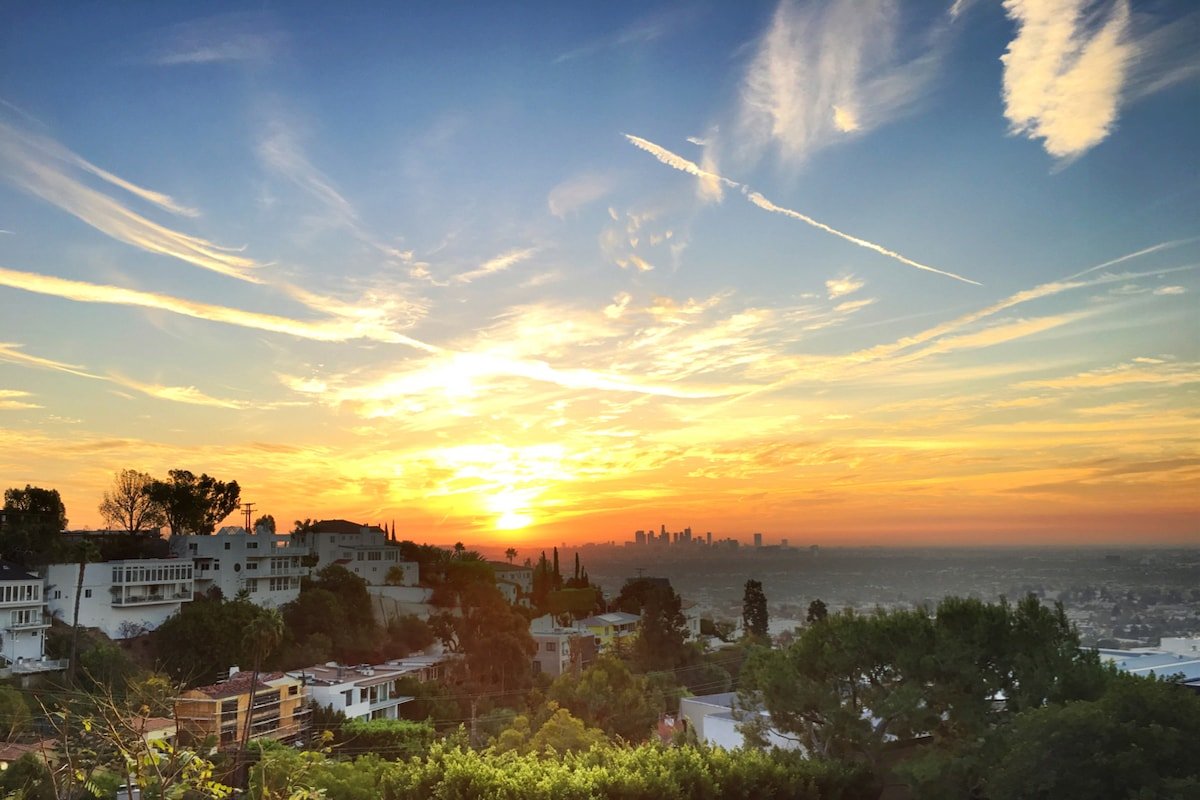 Hollywood Hills Zen Oasis w/Views+Hot Tub+Sauna gallery image 5