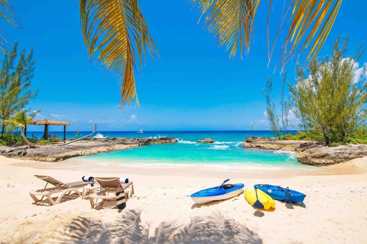 Casa Luna 14 by Grand Cayman Villas gallery image 2