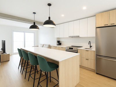 Penthouse-Style 2BR | Views & Free Parking