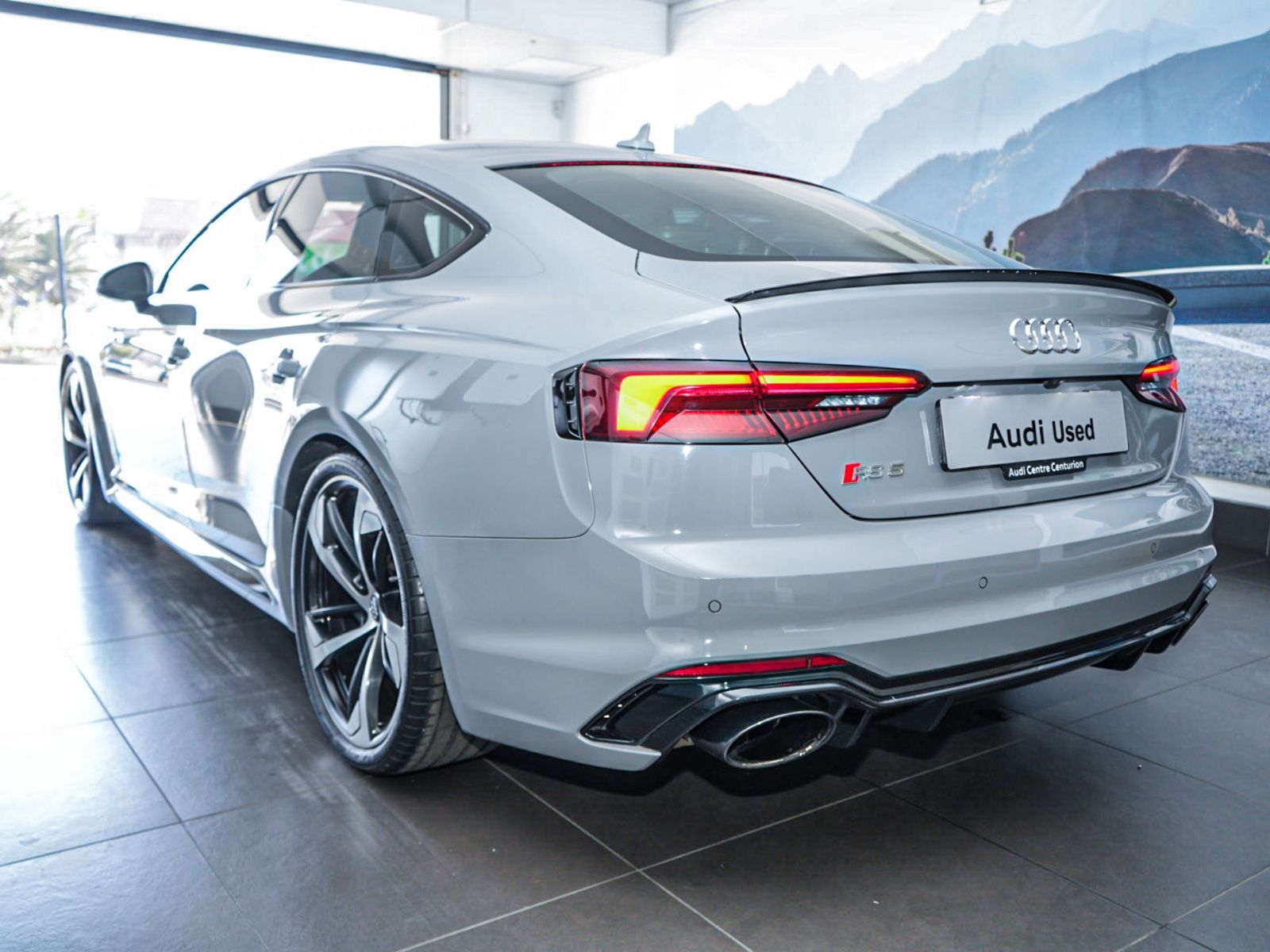 Used car gallery