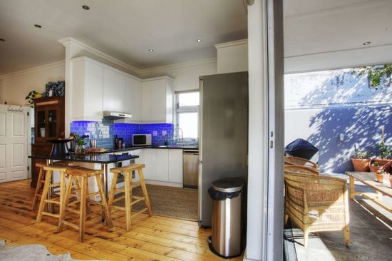 Photo 4 of Valentine Villa accommodation in Oranjezicht, Cape Town with 3 bedrooms and 2 bathrooms