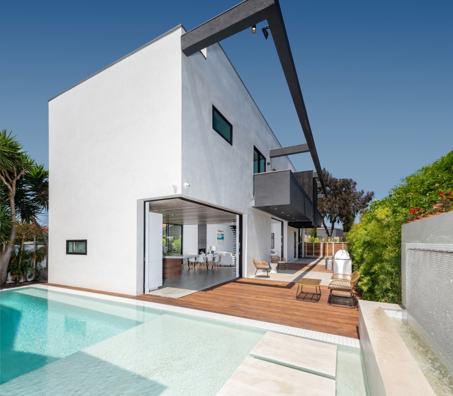 Luxurious Venice Beach Oasis Modern Home