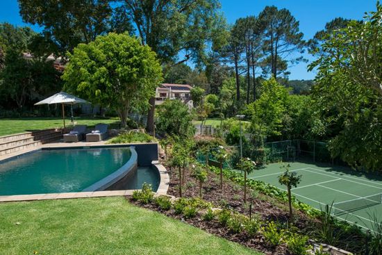 Photo 4 of Bishopscourt Hillwood Villa accommodation in Bishopscourt, Cape Town with 5 bedrooms and 5 bathrooms