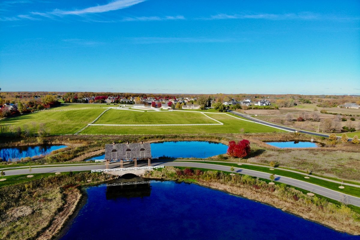 The Bavaria Farmhouse – 30 Acre Estate gallery image 3