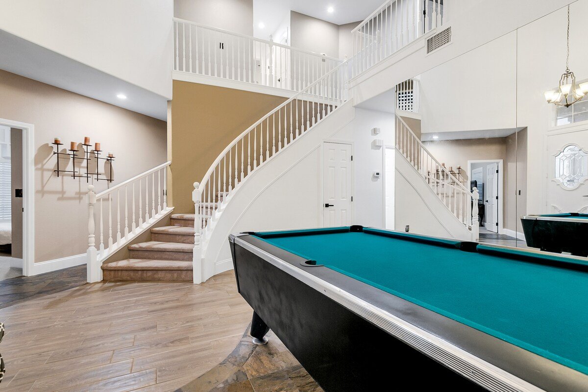 Spacious Relaxing Family Getaway gallery image 5