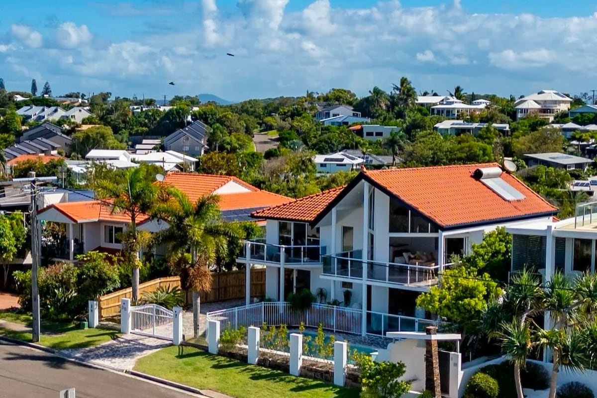 Sunny Beach House w/ Pool | Walk to Beach gallery image 2