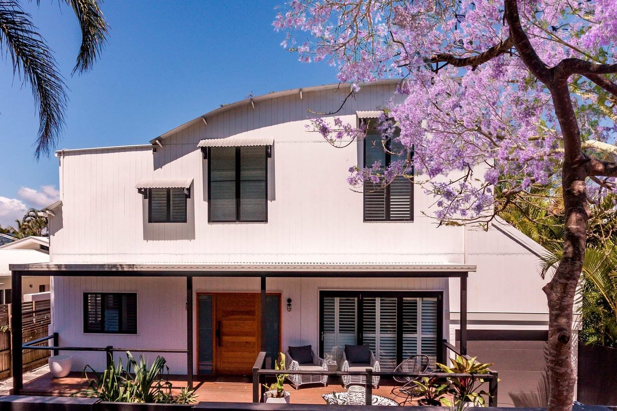 Sunshine Beach – Coastal Family Home! Private Pool