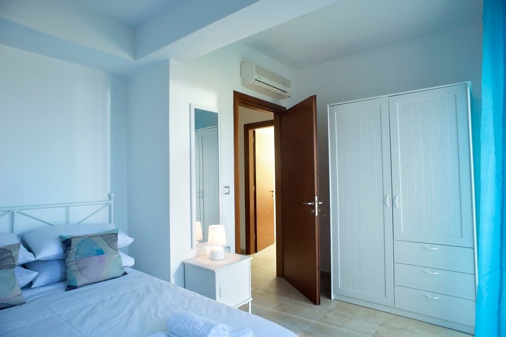 Luxury Villa Panorama with Infinity Pool &Studio gallery image 5