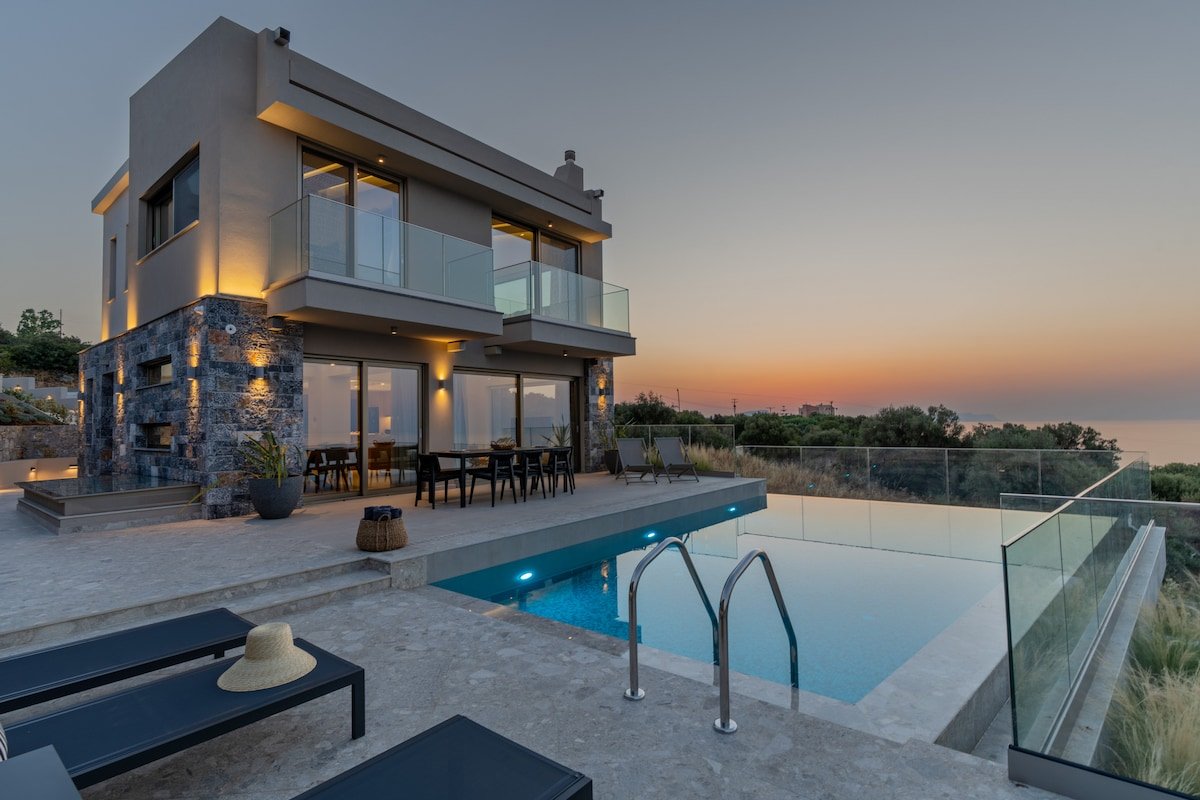 Villa Onyx – With Private Heated Pool gallery image 2
