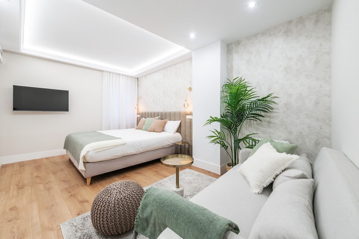 Modern Boho Chic Haven – Chueca gallery image 4