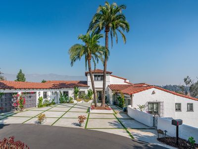 Historic Spanish Retreat – Rose Bowl!