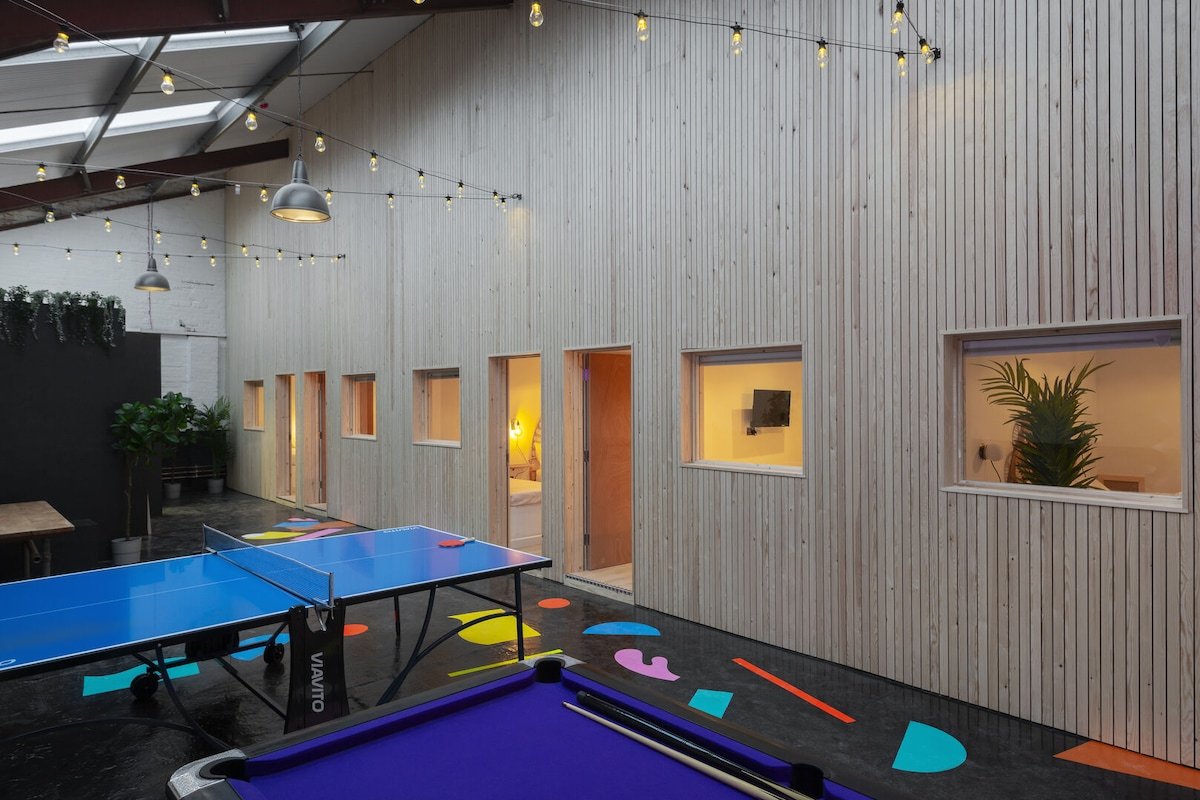 CoalShed – Exclusive Use – Sleep up to 16guests. gallery image 2