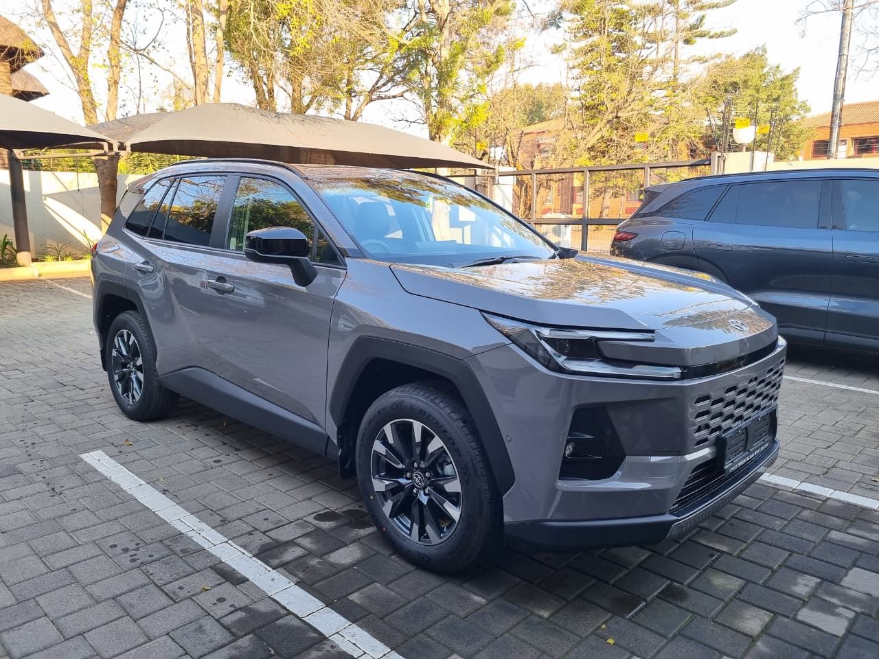 TOYOTA RAV4 2.5 VX HYBRID CVT E-FOUR for Sale in South Africa