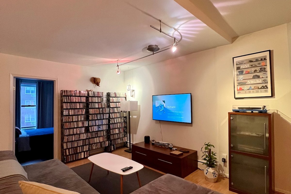 Renovated Private 2 Bedroom Apt in Chelsea (23/7) gallery image 3