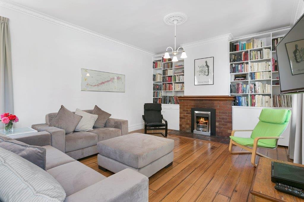 Amberley – Hobart Luxury 5 b’rooms, sleeps up to 9 gallery image 4