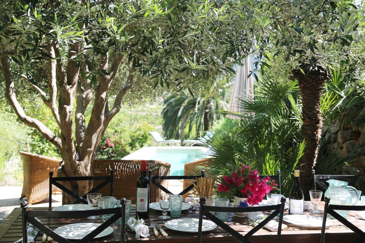 Luxuriously renovated House with Pool in Fornalutx