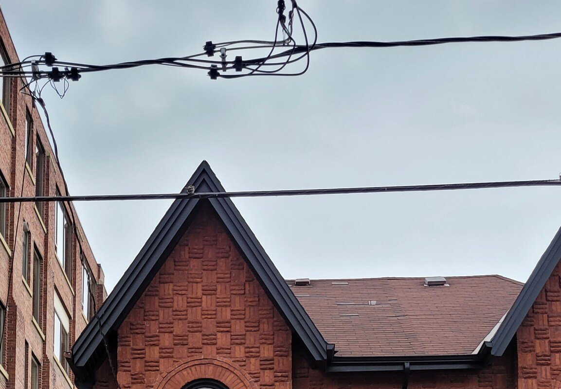 Cozy Victorian Home in Prime Location Little Italy gallery image 4