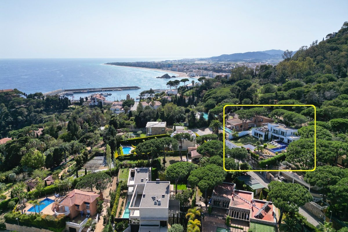 ★ CoastalVillas – Villa La Calma ★ beach luxury gallery image 4