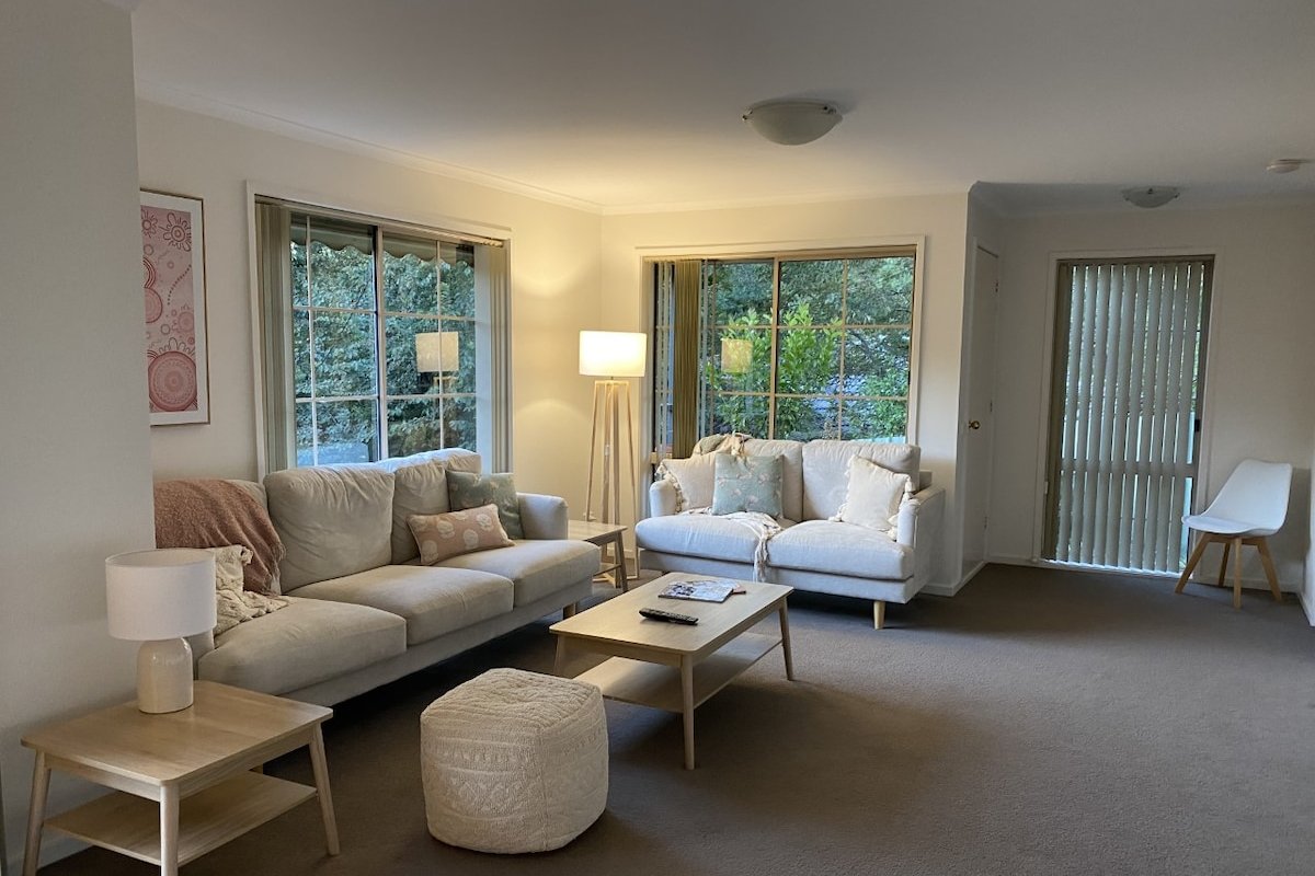 Valley House – home in the best location! gallery image 3