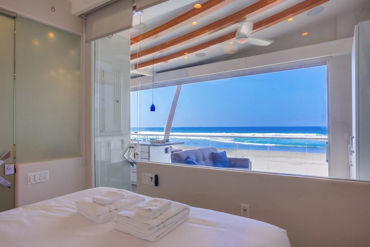 Rooftop Beach Views – Liquid Blue 2 gallery image 4