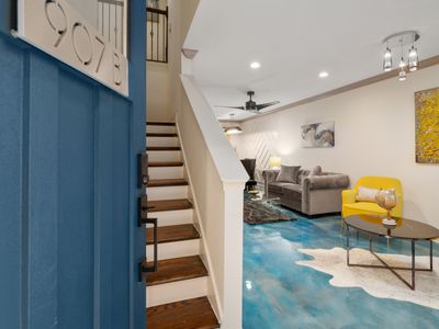 Beautiful Sophisticated Boutique B