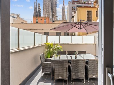 Large 3 bedroom Duplex with Sagrada Familia view