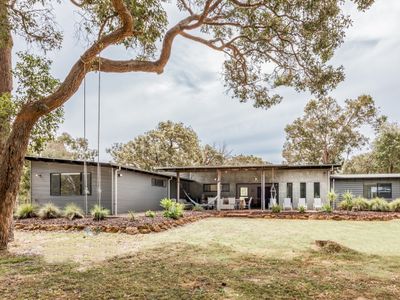 Old Mill Grove—Bush Escape Near Beaches & Wineries