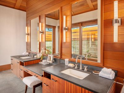 Hale Malie Luxury 4 Bedroom Home w/Private Pool