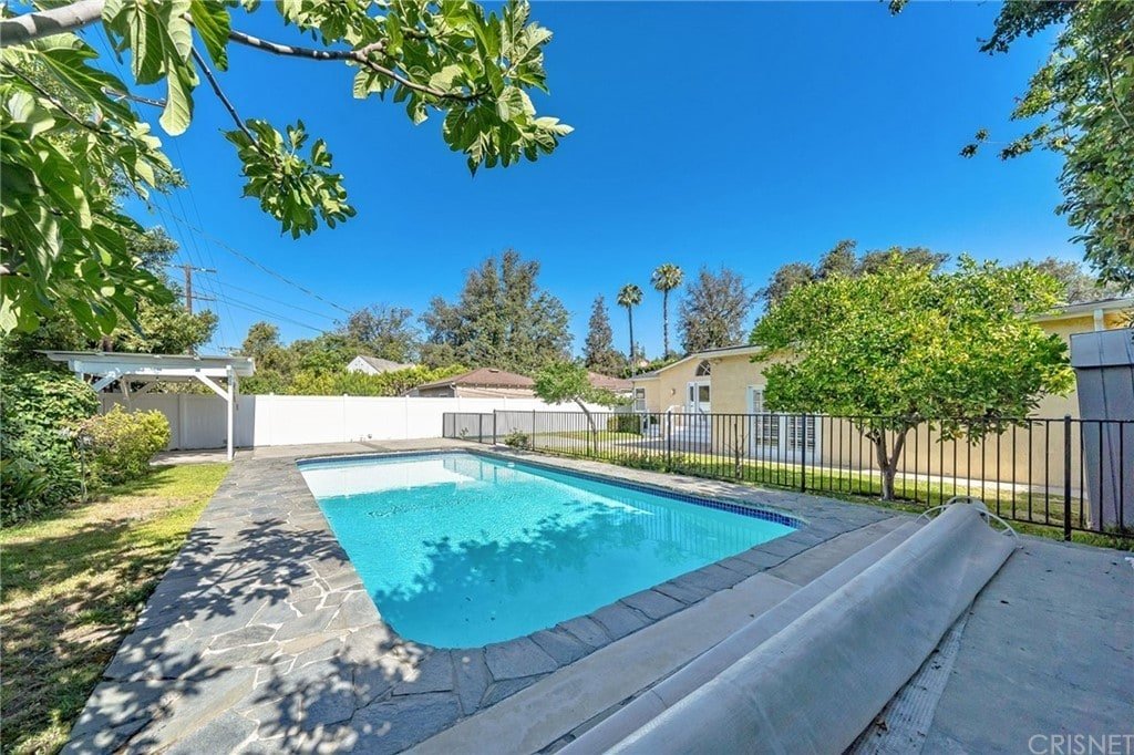 Prime location house w/pool 7 mins from Universal gallery image 3