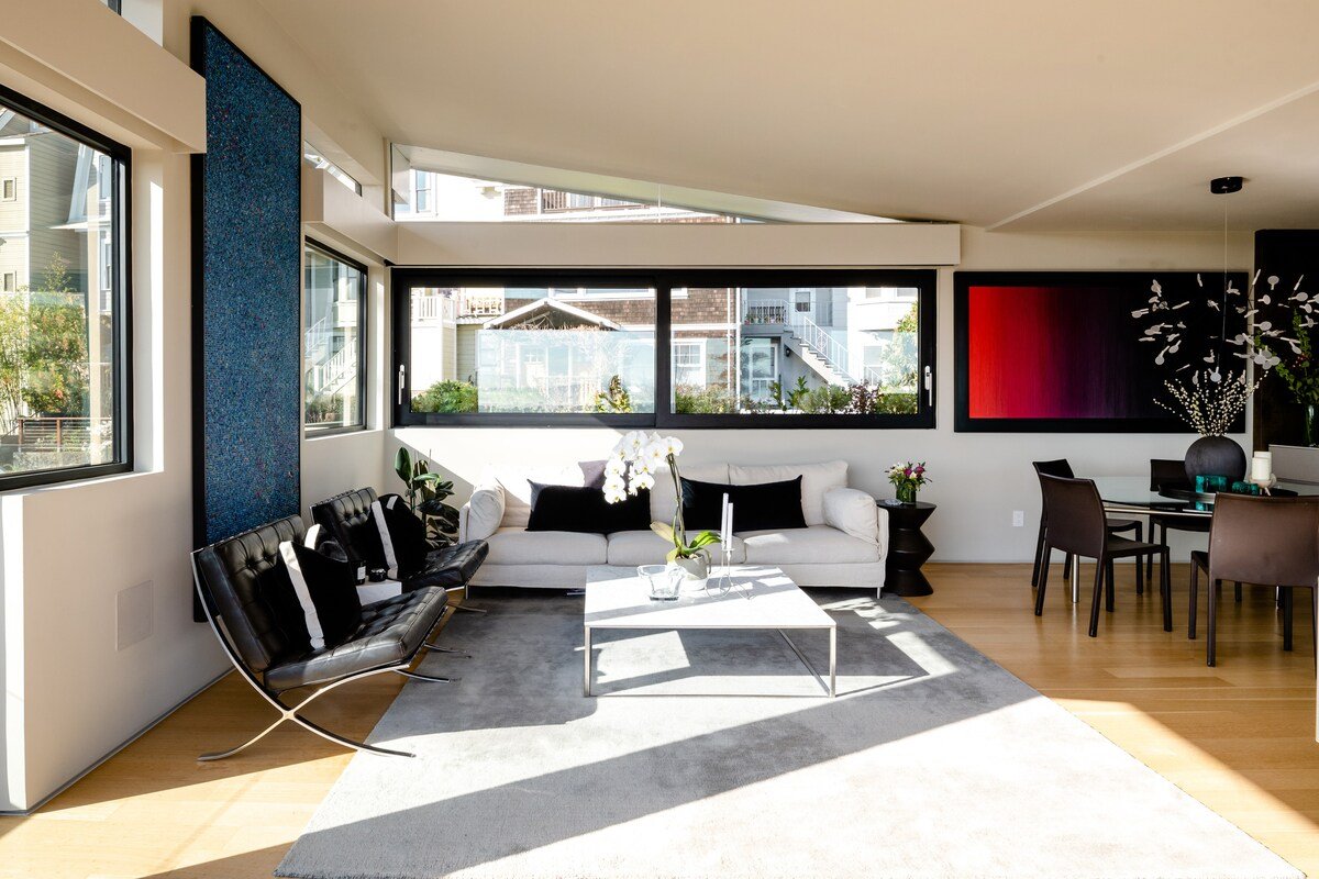 Modern Castro View Home gallery image 3